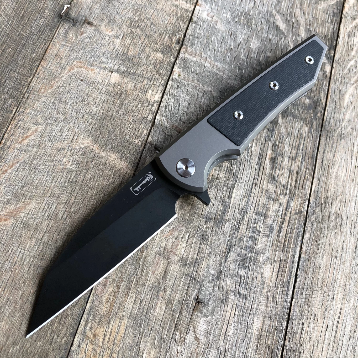 Chaves Ultramar Sangre Street Flipper Knife Black Micarta (3.4" Black SW) 3 Chaves Ultramar Sangre Street Flipper Knife Black Micarta (3.4" Black SW)